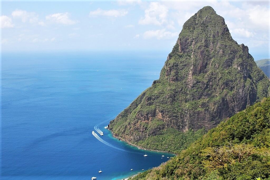 Đỉnh núi Pitons
